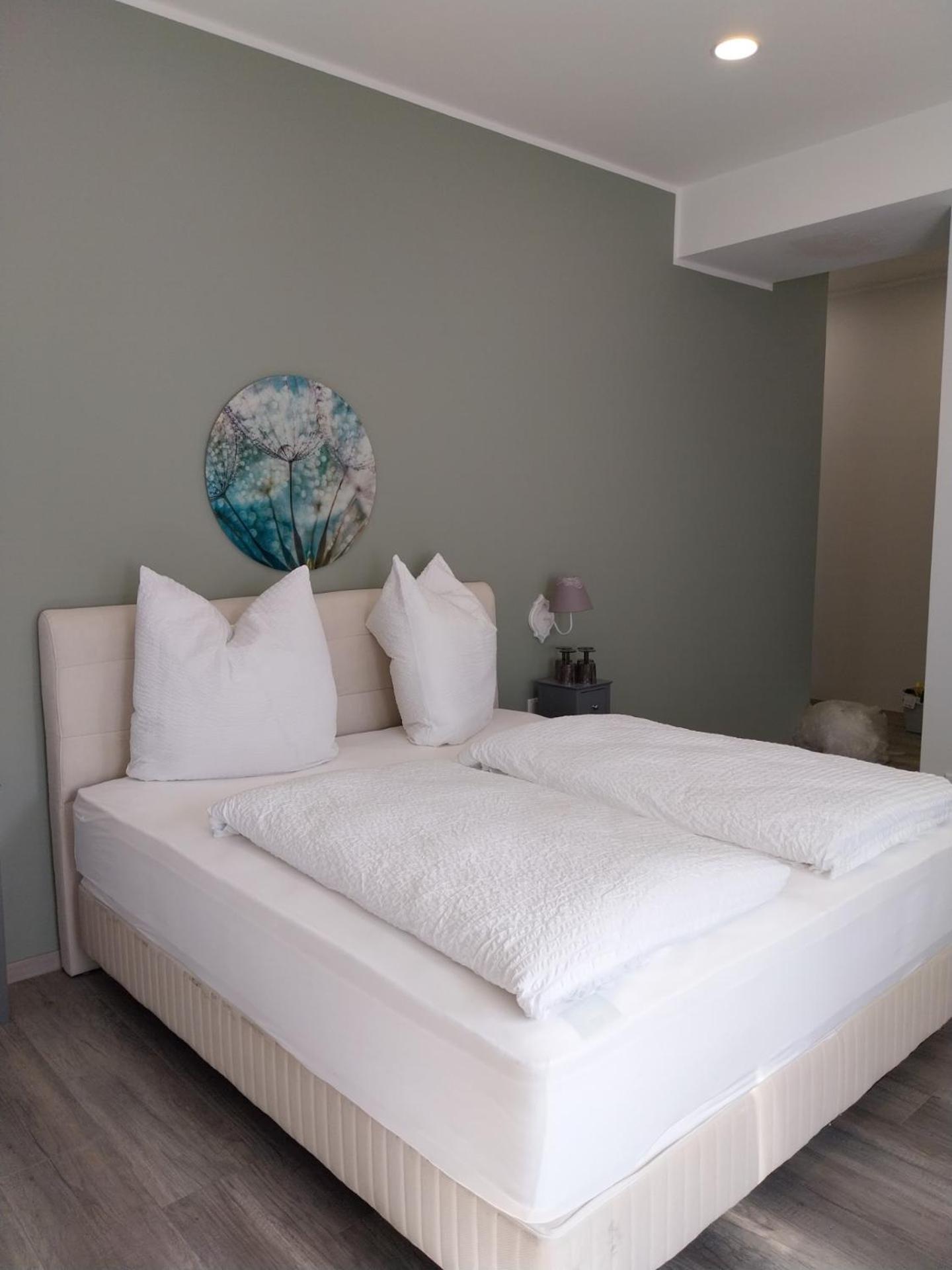 Flora Comfort Inn Oberhausen  Exteriör bild